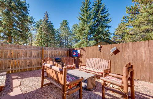 Peaceful Getaway with Private Hot Tub and Mtn Views! - Foto 25