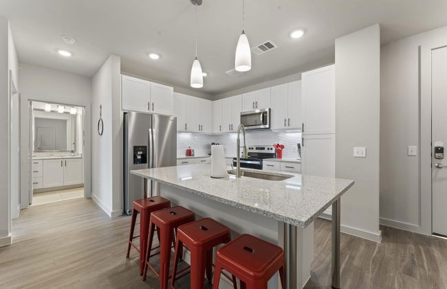 Prime Soco Charming 1BR King Suite w Pool Parking - Foto 18