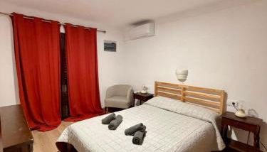 Apartamento bien ubicado vista a los pinos y al mar - Foto 2