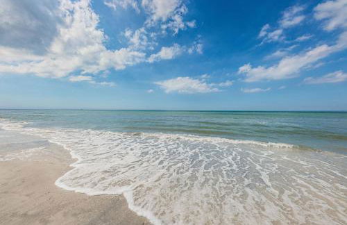 Beautiful Waterfront Beach Cottage. Sleeps 6 - Foto 12