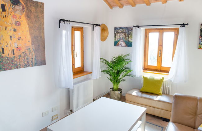 Home set in Olive Grove With Stunning Views - Foto 23