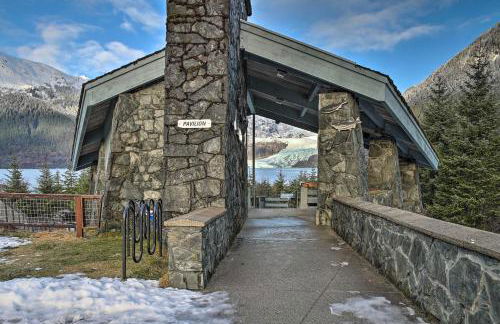 Expansive Getaway about 2 Miles to Mendenhall Glacier! - Foto 39