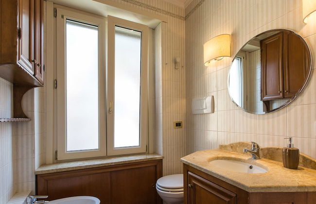 Rental In Rome Ponte Milvio Apartment - Photo 29