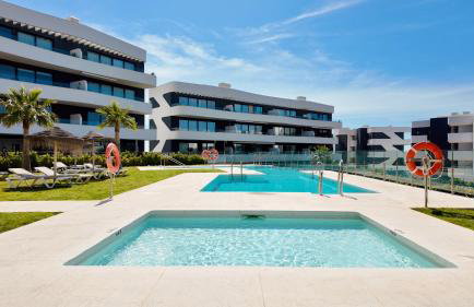 Mara's Apartments Higuerón West - Nordic Style - Sunny Terrace - 3 Community Pools - Foto 1