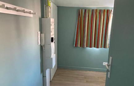 Au cœur du vieux Toulon au calme appartement rénové climatisé confortable étage élevé avec ascenseur proche parking et toutes commodités - Foto 6