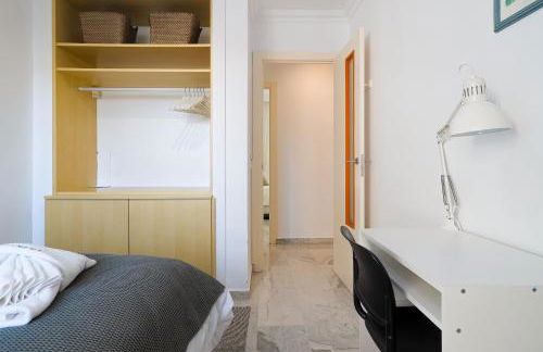 C9 Roomy Luminous 5 Bedroom in Town - Foto 4