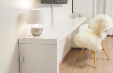 Stylische Wohnung in ruhiger Lage, sehr messenah - Foto 4