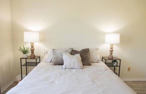 3-Bed Coastal Comfort in Biloxi - Foto 32