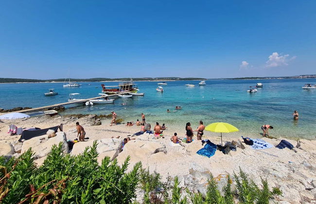 Cape Kamenjak & Ceja Island Cruise - Photo 3