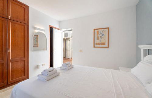 La Caleta Luxury Seaside Villa with 3 Bedrooms and Private Pool - Foto 27