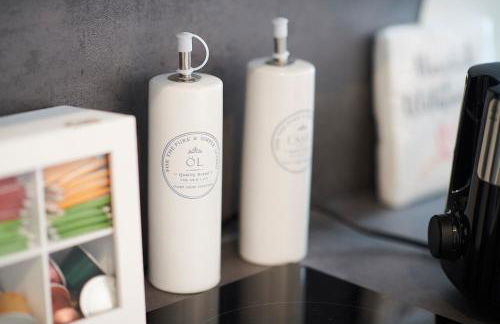 Stilvolles Apartment ruhig, 24-7 Self-Check in, WLAN top, Parkplatz an der Strasse, Bushaltestelle vor Haus - Foto 18