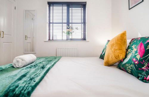 Free parking, Private Garden and Netflix, Charming Elegant 2 bedroom House Nottingham - Photo 75