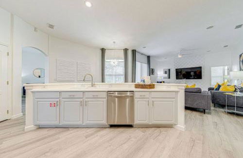 596 Modern 5 bed home overlooking beautiful golf course and conservation with Games room - Foto 49