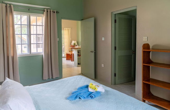 Kootney Resorts - Photo 11