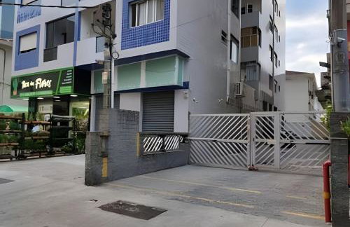 Moderno Apto no Gonzaga a UMA quadra da Praia - Foto 9