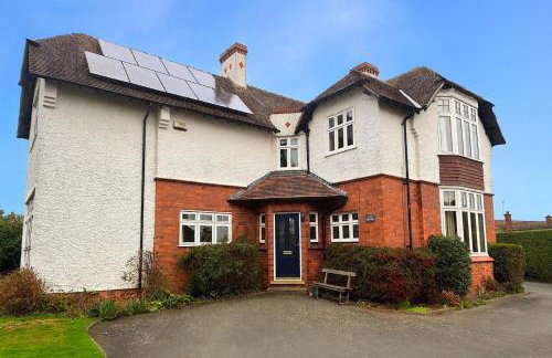 Spacious 4-Bed Home - Oswestry - Families & Groups - Foto 16