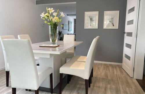 Modern 3-Bedroom villa, 3 Parking Spaces, WiFi - Foto 22