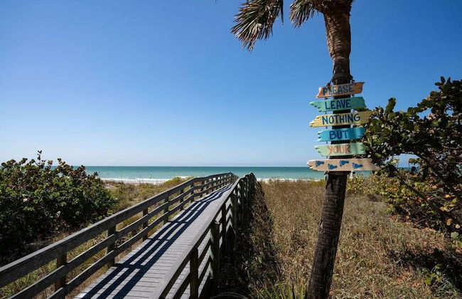 Home with Pool & Hot Tub Close to Beach - Foto 44