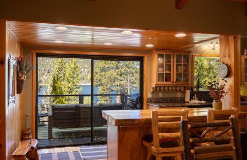 Ultimate Lakeview Lodge and ON THE LAKE! with a Hot-Tub! - Foto 20
