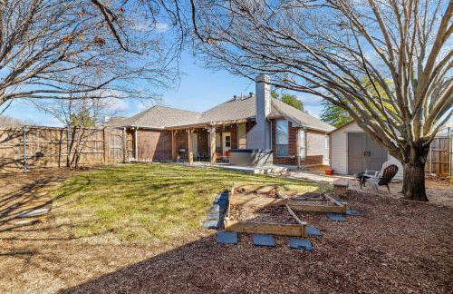 Frisco Escape Oasis Home w/Spa - Foto 39