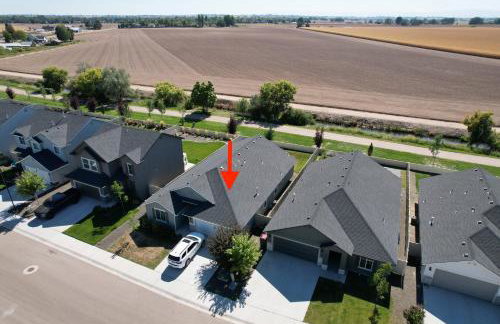 BRAND NEW 4-BDRM HOME Farmhouse at Grand Rapids - Foto 24