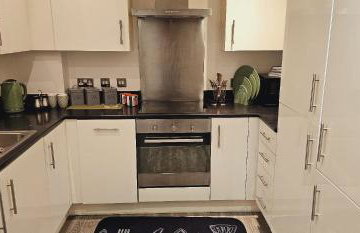 Excellent 2 bedroom Apartment- great Connectivity to central london - Foto 2
