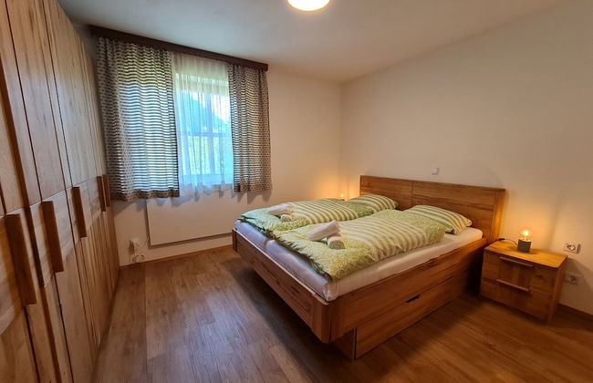 Cozy Apartment With Mountain View - Photo 2