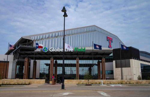 Lovely 2-bedroom condo next to AT&T Stadium - Photo 11