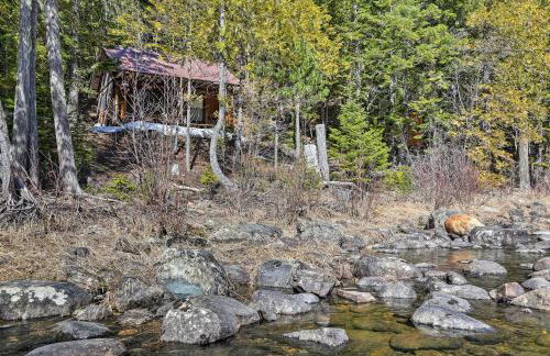 Private Yaak River Hideaway with Deck and Mtn Views! - Foto 29