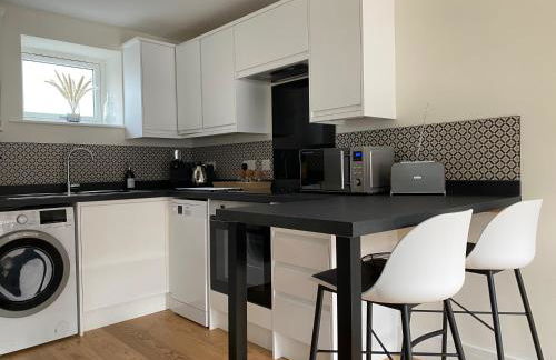 New studio apartment - minutes walk to Cathedral - Foto 13