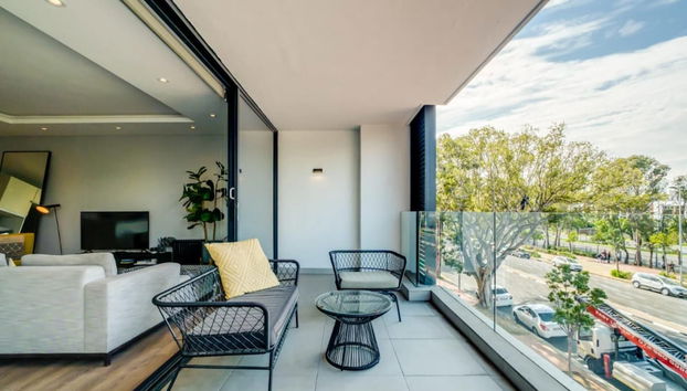 Urban Chic Apartment Close to Waterfront Warwick - Photo 3, Room