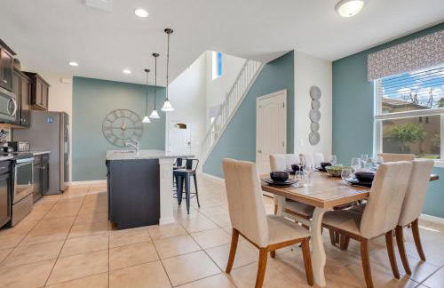 Large Themed Pool Home at Windsor at Westside - Photo 22