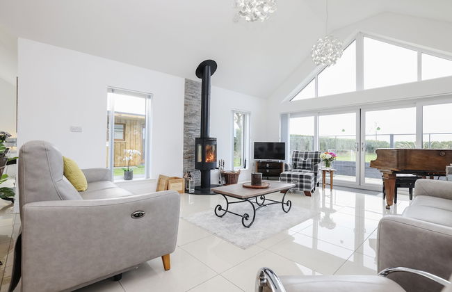 JOIVY Luxurious & Spacious 3Br House With A Hot Tub - Foto 25