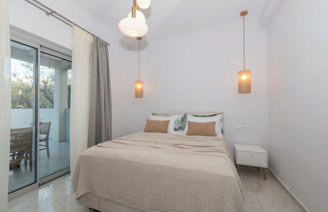 Camelia Luxury Suites - Private Pool & Jaccuzi - Foto 6