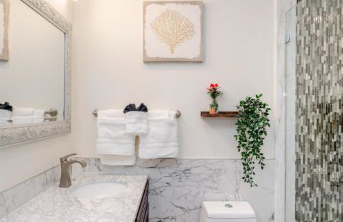 383 - 3BR Quincy - Chic House near Adams Park - Foto 43