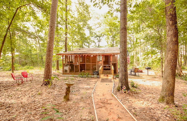 Cora's Cabins - Photo 13