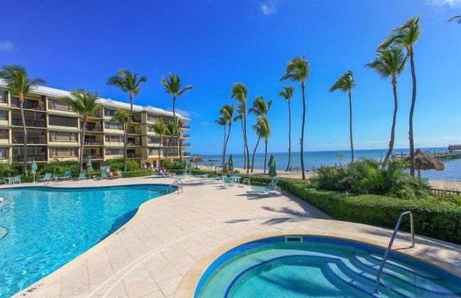 Beautiful Unit In One Of The Most Prestigious Condo Complex In Islamorada 2 Bedroom Condo by RedAwning - Photo 11