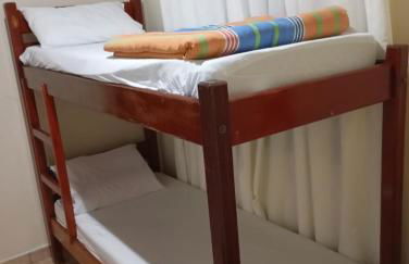 Apto suíte Triplo com Ar e Frigobar - Foto 2