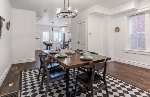 Ann Avenue Spacious 3BR Home with Games, Yard and Near Downtown - Photo 26