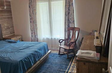 Huge 3k SQ FT Waterfront Home - Photo 17