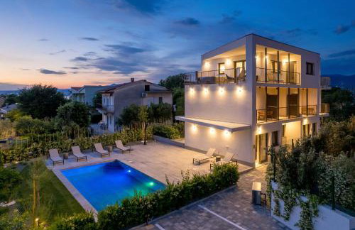 Apartmani Vila Mara M 2 i M 3 heated pool - Foto 10