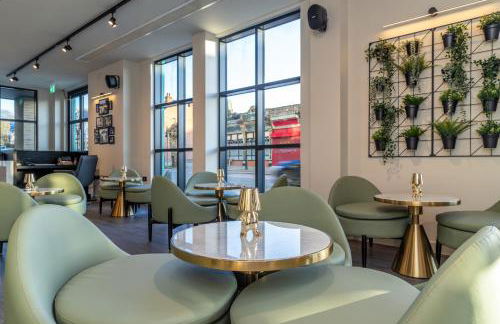 Diff-Rent Studios with gym & Fast Access to Central London & Wembley - Photo 11