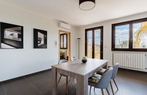 Intera villa ad uso esclusivo con 2 bagni 4 camere da letto,garage,giardino,area fitness,lavatrice,wifi - Foto 9