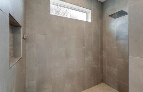 Hot Tub and Yard Temptation Stays Home in Roanoke - Foto 16