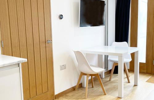 Whitley Old Garage - Photo 25