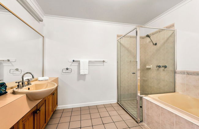 Quest Trinity House - Photo 15