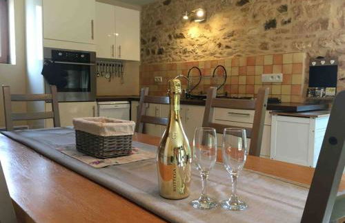 Peaceful, comfortable retreat with pool - Foto 32