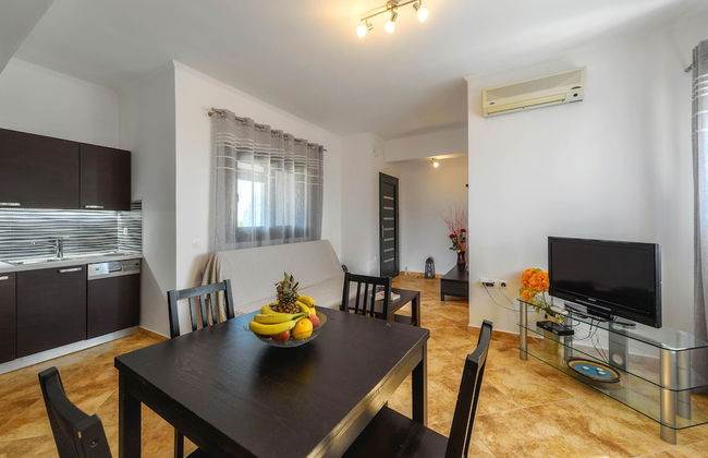 Alonaki Apartments - Photo 37