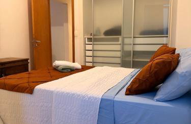 5 adultos, 2 quartos, Apartamento espaçoso em Copacabana, 5 minutos da Praia, metrô na Porta e garagem - Foto 9