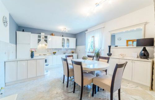 Villa Lucija - Photo 18